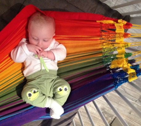 babyhangmatje regenboog